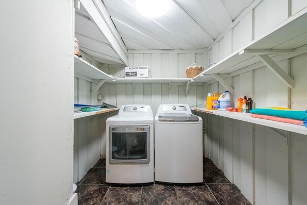 Interior, Washer