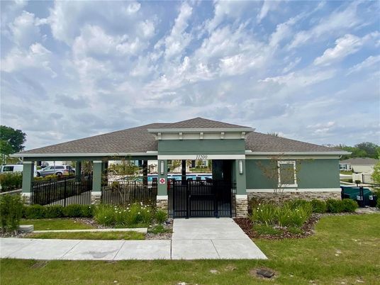 Exterior, Facade, Ranch