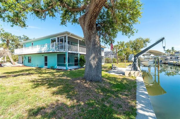 Backyard, Exterior, Lake