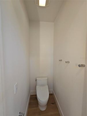 Bathroom, Interior, Recessed Lighting, Wood Texture Flooring
