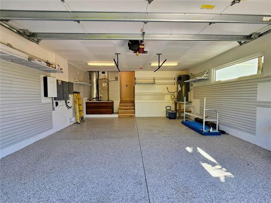 Garage, Interior