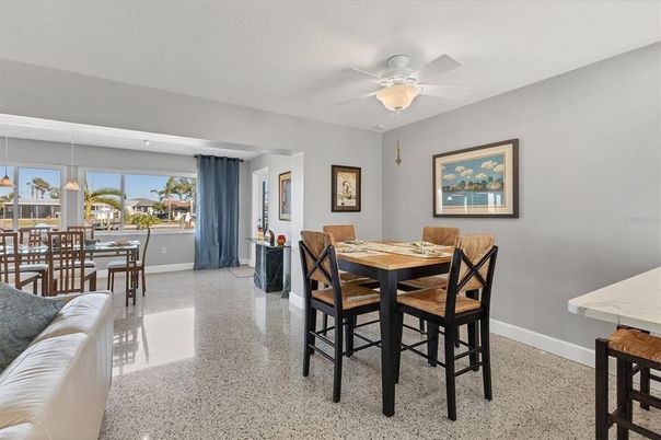 Dining room, Interior, Pendant Lights