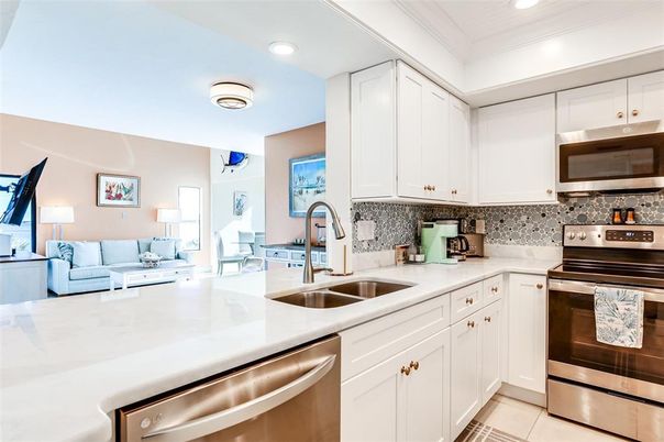 Interior, Kitchen, Living room, Recessed Lighting, Stainless Steel Appliances