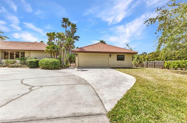 Backyard, Detached Garage, Exterior