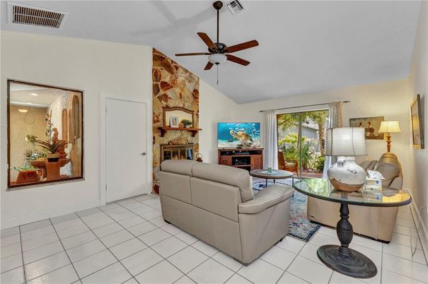 Fireplace, Interior, Living room