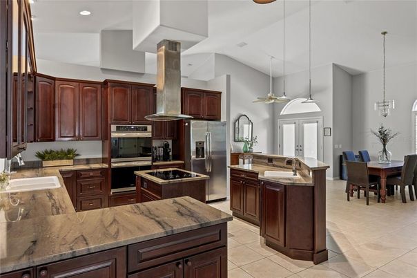 Dining room, Interior, Kitchen, Pendant Lights, Recessed Lighting, Stainless Steel Appliances