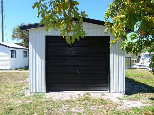 Detached Garage, Exterior