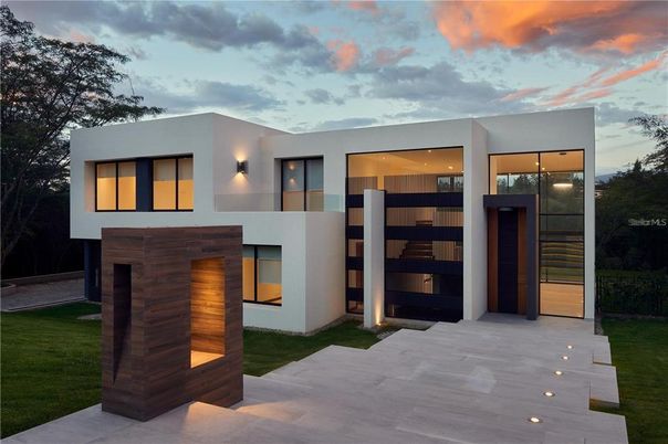 Backyard, Exterior, Facade, Modern