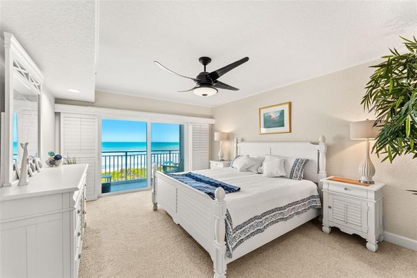 Bedroom, Interior, Recessed Lighting, Water