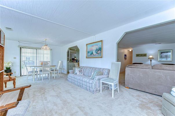 Chandelier, Dining room, Interior, Living room