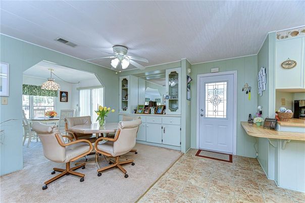 Chandelier, Dining room, Interior