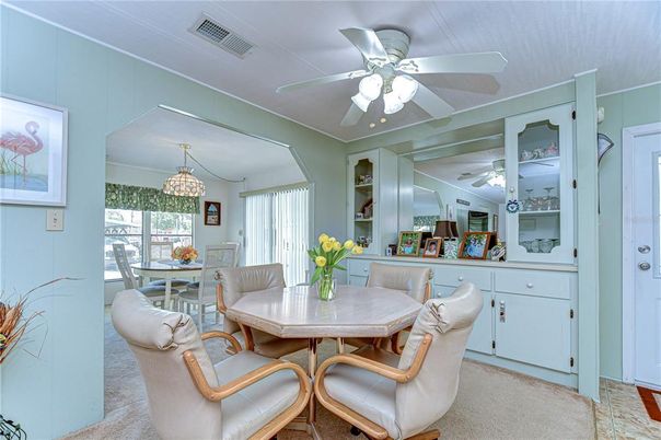 Chandelier, Dining room, Interior
