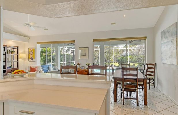 Dining room, Interior, Recessed Lighting