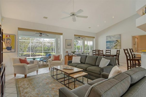 Dining room, Interior, Living room, Recessed Lighting