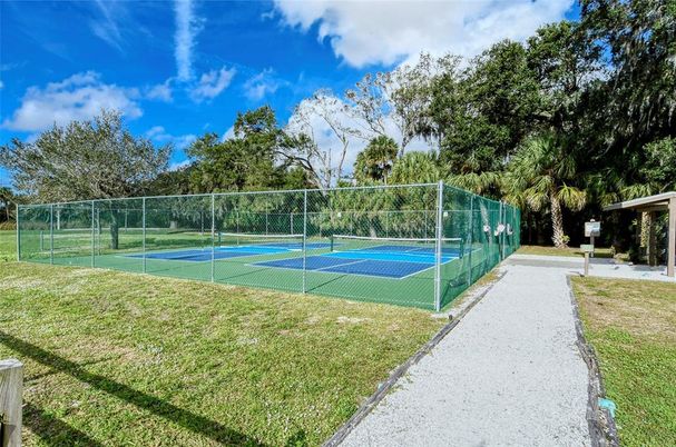 Exterior, Tennis Courts