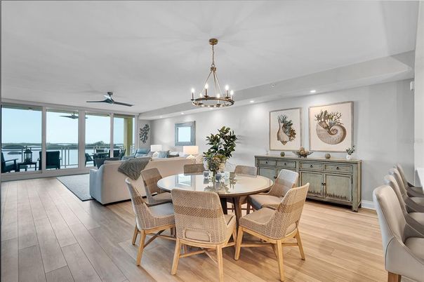 Chandelier, Dining room, Interior, Living room, Recessed Lighting, Wood Texture Flooring