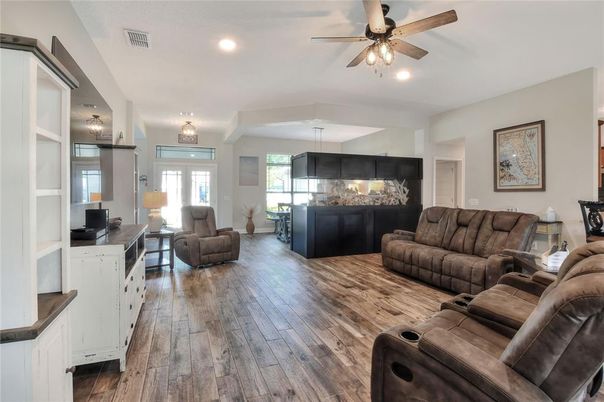 Interior, Living room, Pendant Lights, Recessed Lighting, Wood Texture Flooring