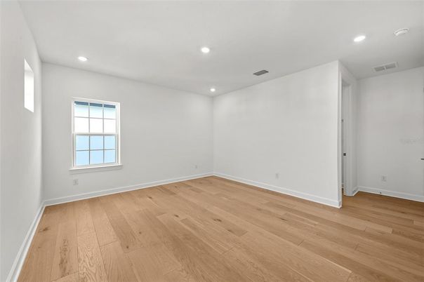 Empty room, Interior, Recessed Lighting, Wood Texture Flooring