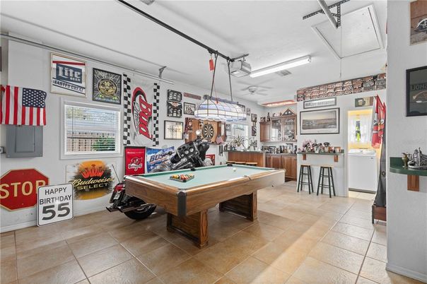 Billiard Table, Game Room, Interior