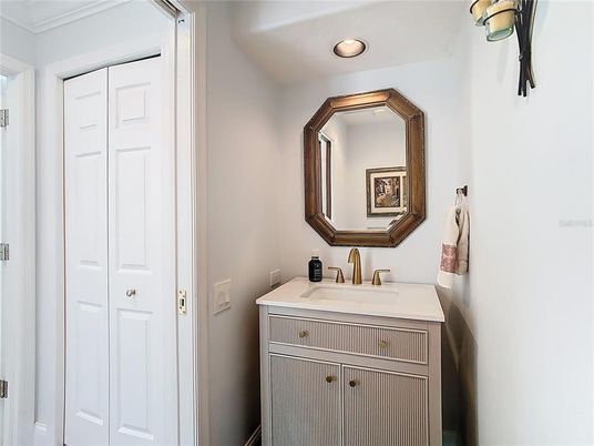 Bathroom, Interior, Recessed Lighting