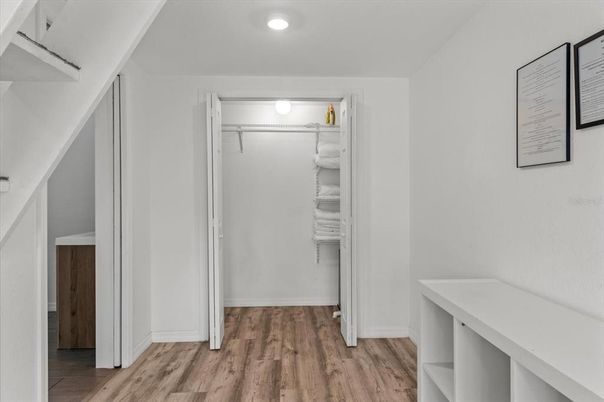 Interior, Recessed Lighting, Wood Texture Flooring