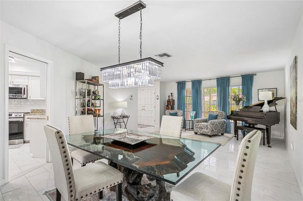 Chandelier, Dining room, Interior, Marble, Piano