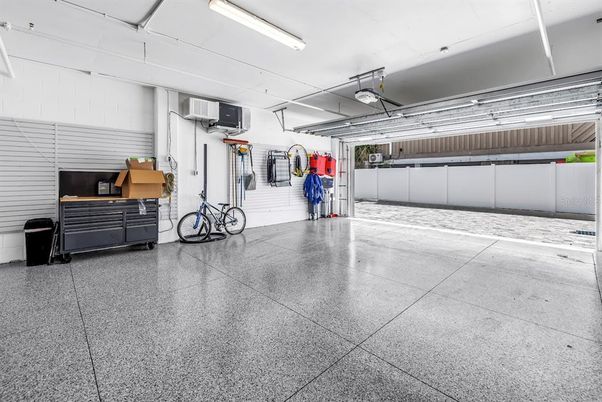 Garage, Interior