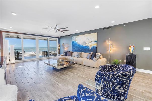 Interior, Living room, Recessed Lighting, Water, Wood Texture Flooring