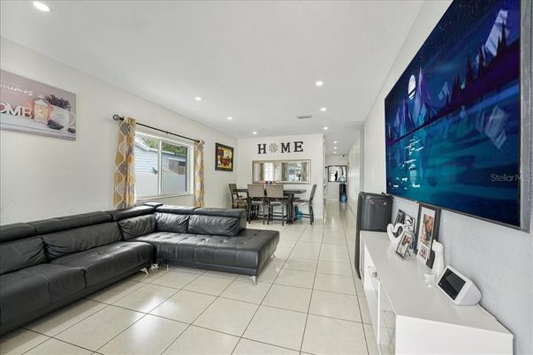 Dining room, Interior, Living room, Recessed Lighting