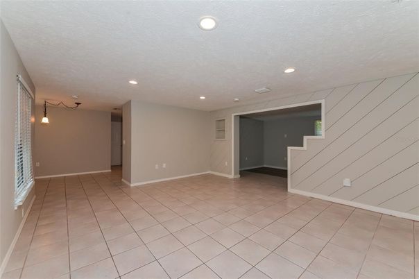 Empty room, Interior, Pendant Lights, Recessed Lighting