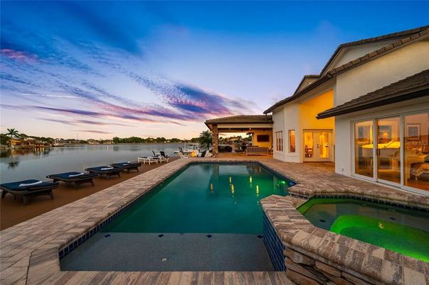 Exterior, Pool, Water