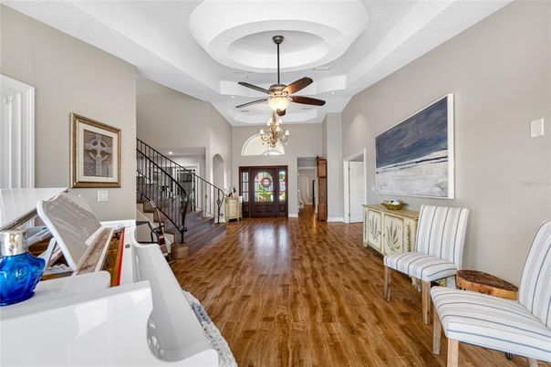 Interior, Pendant Lights, Wood Texture Flooring