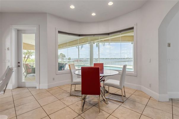 Dining room, Interior, Recessed Lighting, Water