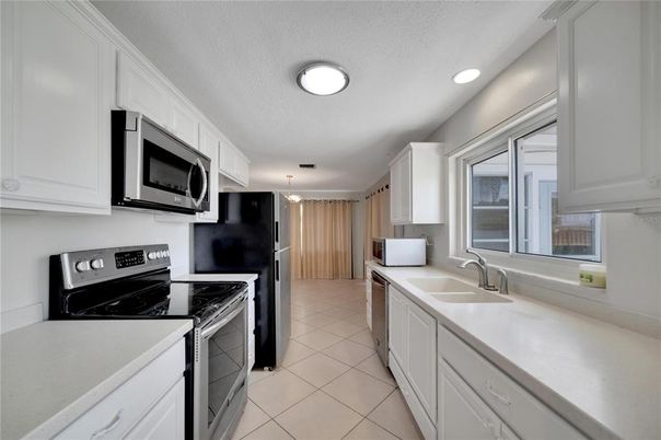 Interior, Kitchen, Recessed Lighting