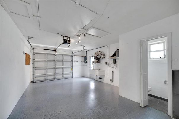Garage, Interior