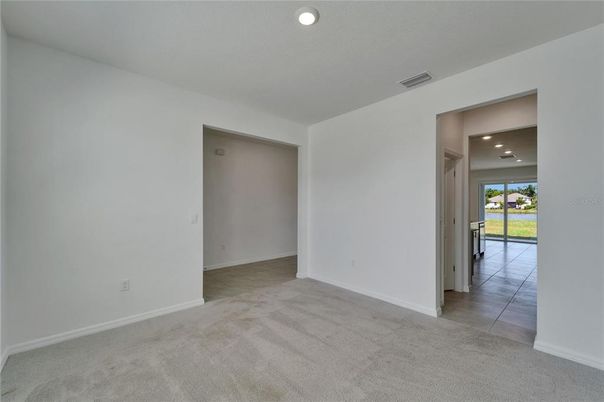 Empty room, Interior, Recessed Lighting