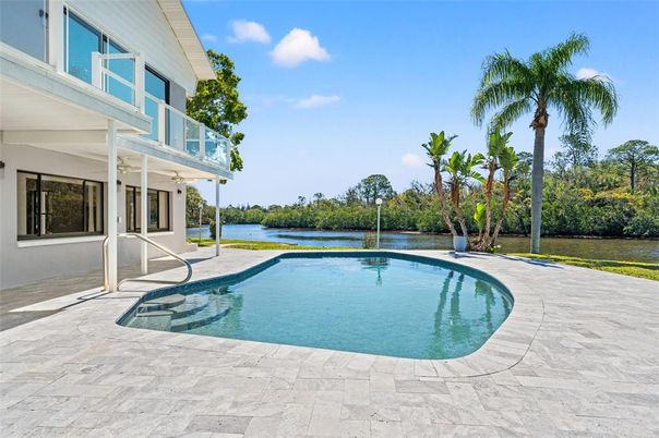 Exterior, Pool, Water