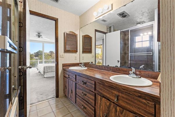 Bathroom, Bedroom, Dual Sink Vanities, Glass Shower, Interior