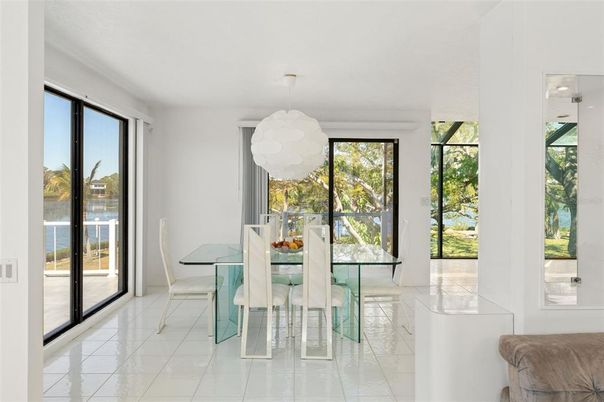 Dining room, Interior, Pendant Lights