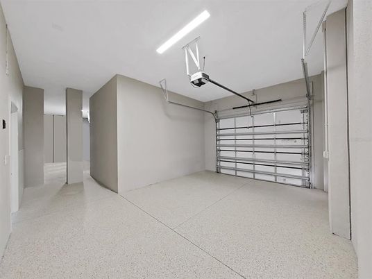 Garage, Interior