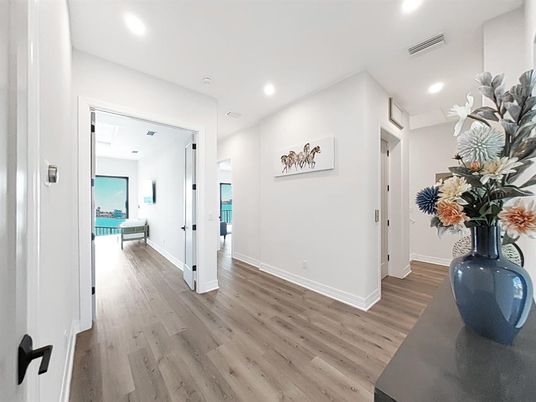 Interior, Recessed Lighting, Wood Texture Flooring