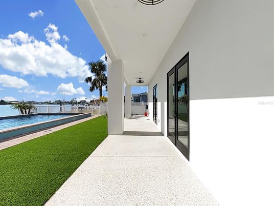 Exterior, Water