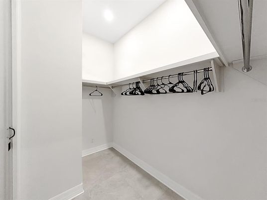 Empty room, Interior, Recessed Lighting, Walk-in Closets