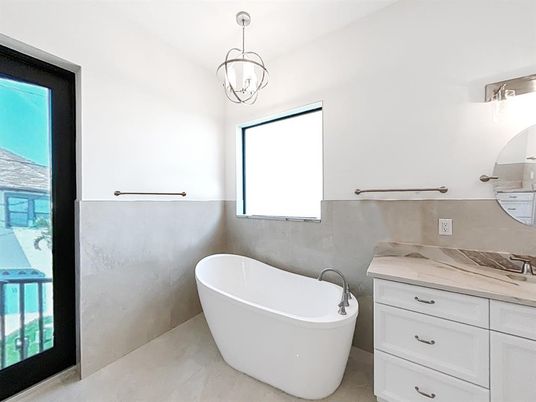 Bathroom, Free Standing Baths, Interior, Pendant Lights