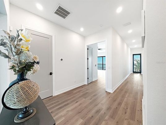 Interior, Recessed Lighting, Wood Texture Flooring