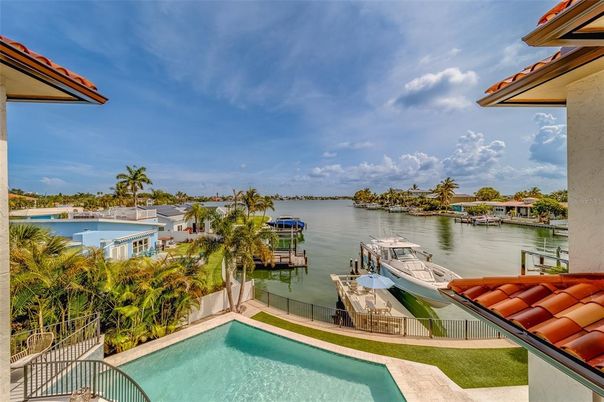 Exterior, Lake, Pool, Water