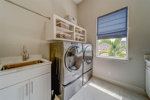 Interior, Washer