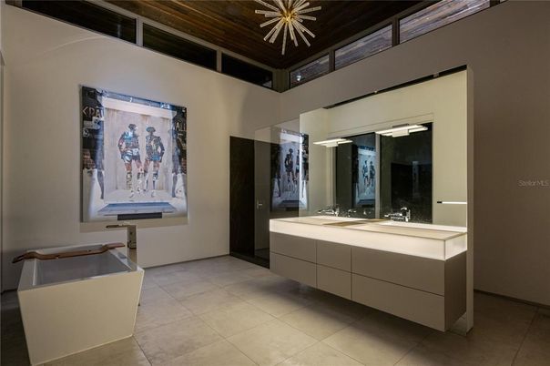 Bathroom, Dual Sink Vanities, Interior