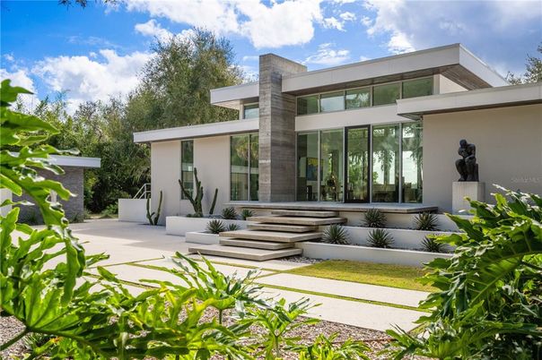 Backyard, Exterior, Facade, Modern