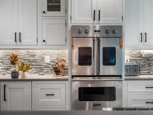 Interior, Kitchen, Stainless Steel Appliances